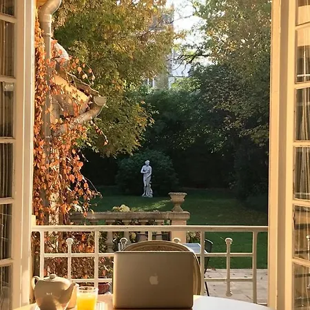 Le Petit Trianon De Victoria